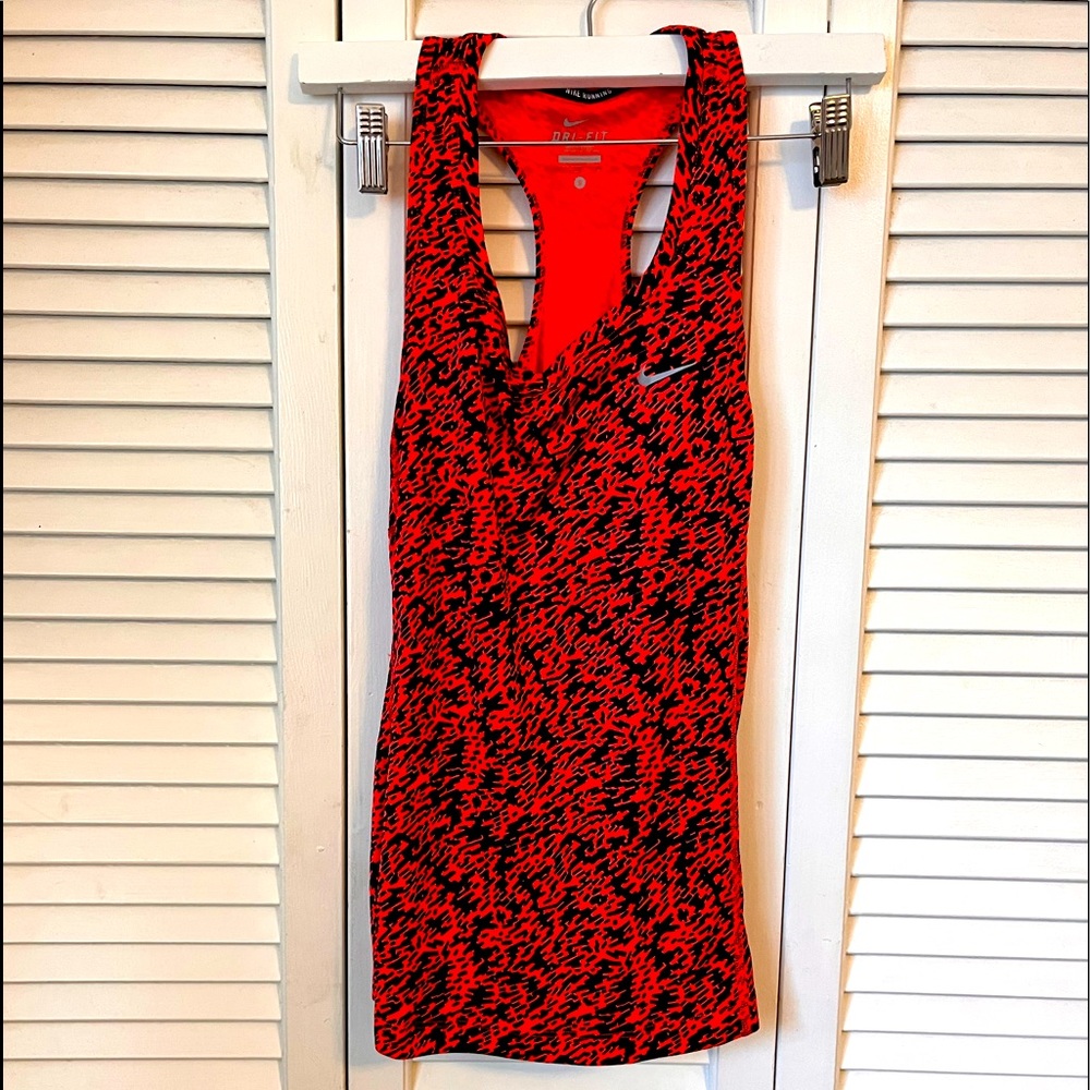 Nike Women’s Dri Fit Tank. Excellent Condition.